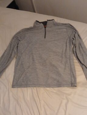 Under Armour Men's Light Gray Quarter-Zip Pullover